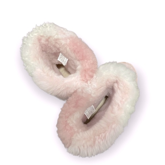 Uggs fur winter boots. Youth size 3 - Picture 3 of 4